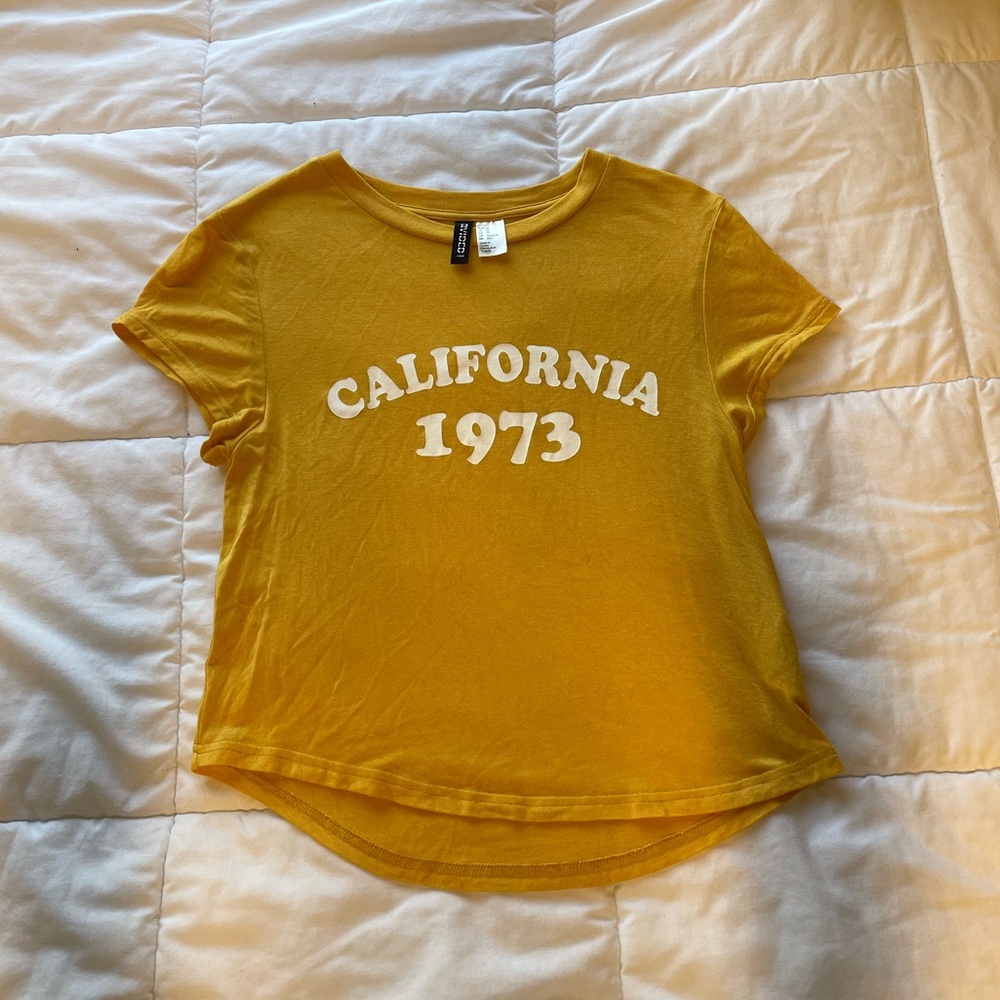 H&M yellow tee